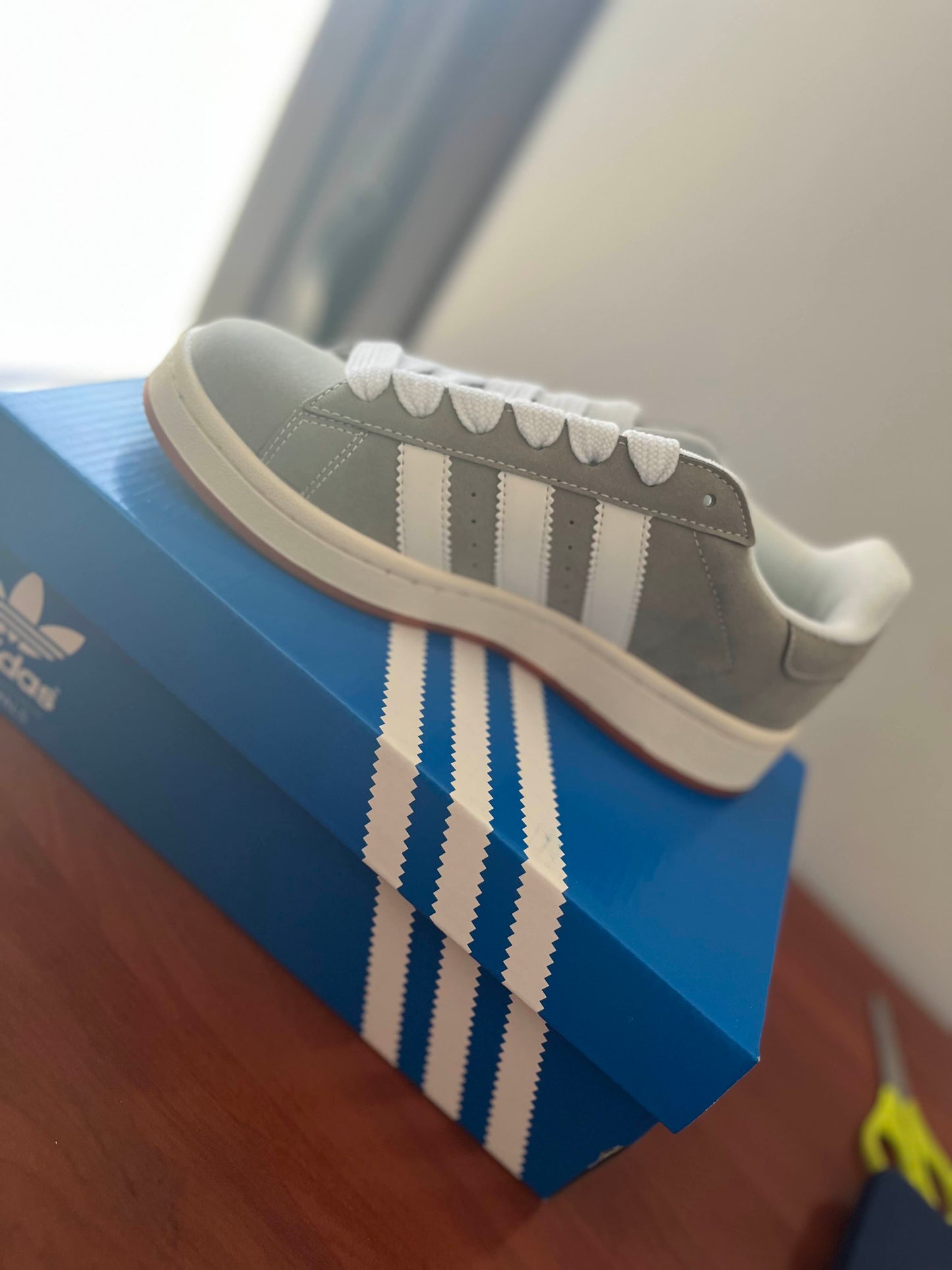 Adidas campus