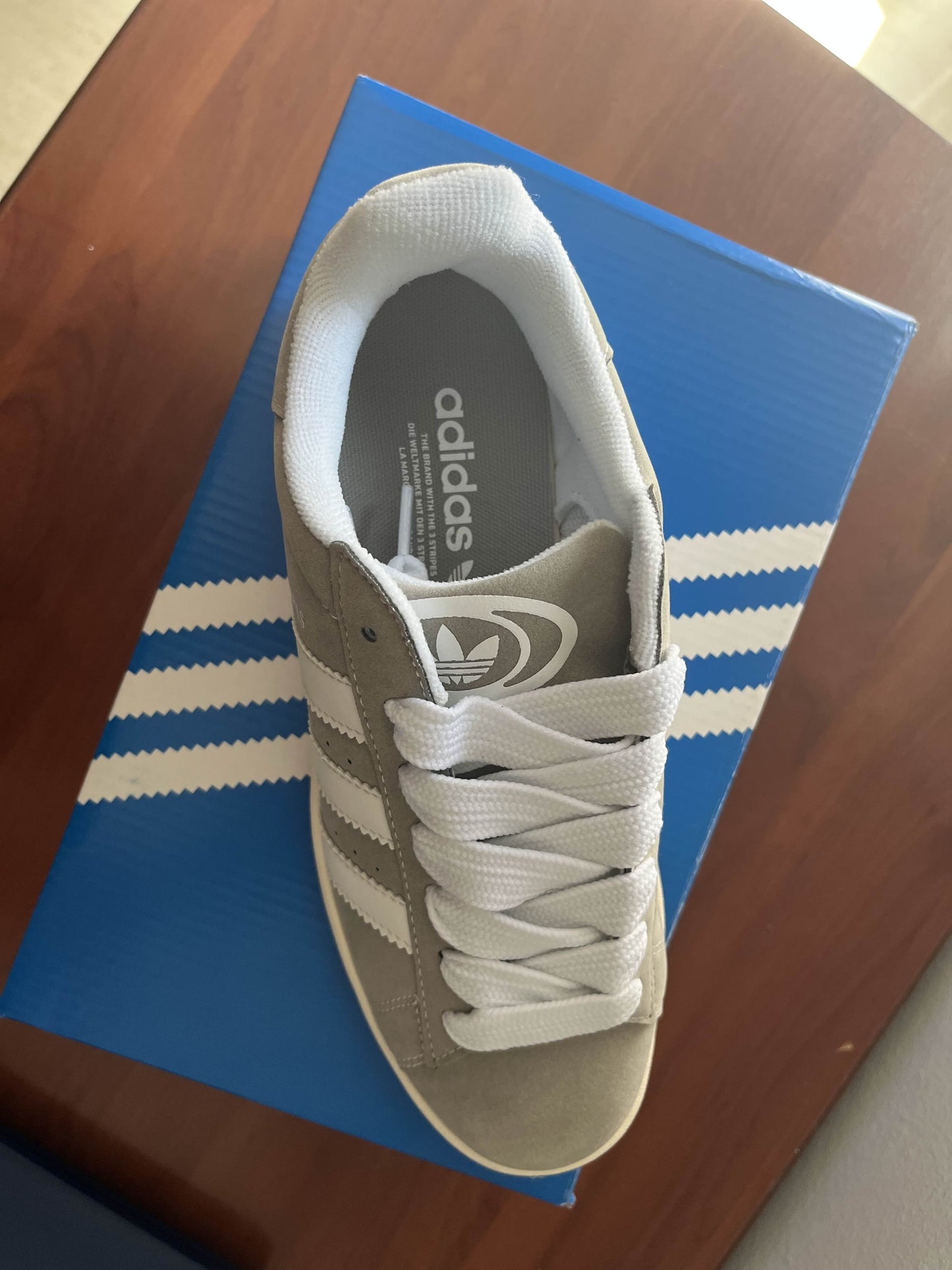 Adidas campus