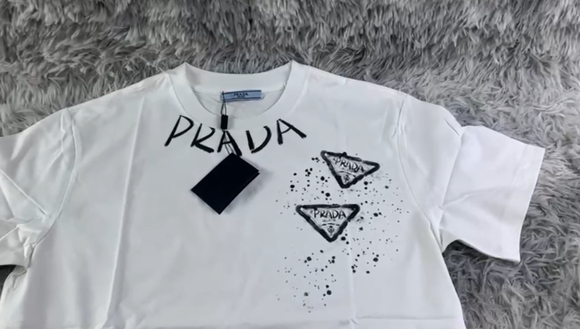 Camiseta Prada #1